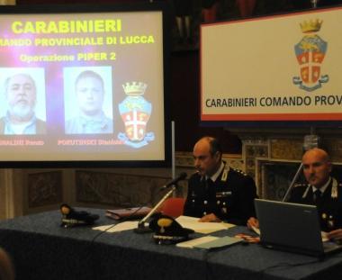 Entraineuse solo di facciata