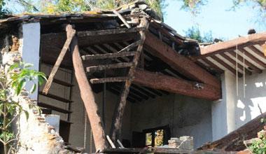 Crolla il tetto della Casa del Boia