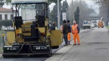 Nuove asfaltature, 350mila euro in due mesi tra centro e periferie