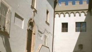L’ingresso del palazzo comunale