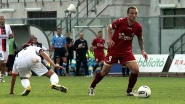 <b>CARICO.</b> Paulinho in azione