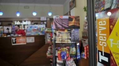 Una tabaccheria col T-Serve