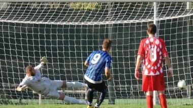 <b>RIGORE</b> Perez spiazza Santandrea e segna il gol della vittoria