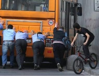 &nbsp;Bus in panne: una (simbolica) immagine darchivio 