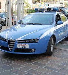 <b>VOLANTE.</b> Unauto della Polizia 