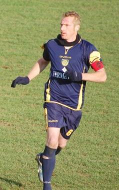 Il capitano della Carrarese Anzalone 