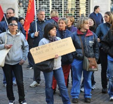 Dipendenti della Piaggio contro let&agrave; pensionabile 