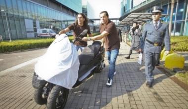 La Finanza sequestra lo scooter cinese copiato dal Piaggio Mp3