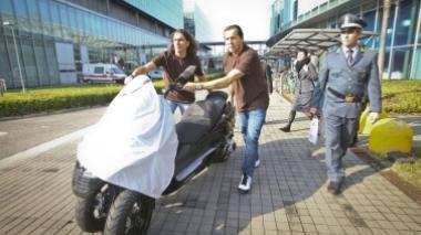 La Finanza sequestra lo scooter cinese copiato dal Piaggio Mp3