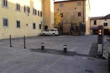 Piazzetta San Carlo chiusa alle auto 
