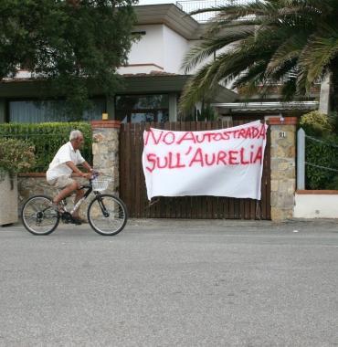 <b>PROTESTA </b>contro la Tirrenica 
