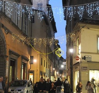 Luci di Natale in arrivo 