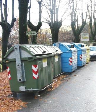 Cassonetti per la raccolta rifiuti a San Marcello  