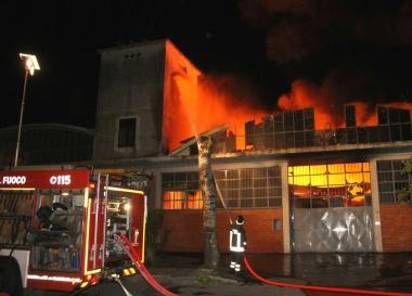 Lincendio alla Gefitex di via Bari del 2 ottobre 