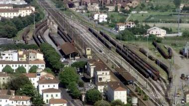 Sotto l’assessore Franco Mori e accanto una veduta di Empoli