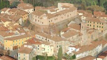 Una veduta di Lari