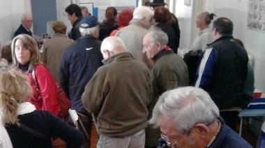 Lunghe code e proteste per gli orari ridotti nei presidi socio-sanitari