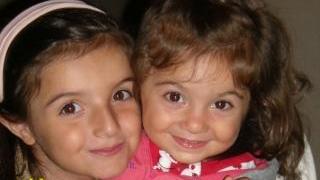 Oggi la piccola Sofia Martinelli compie 5 anni, e spegne, così, cinque candeline sulla torta. ...
