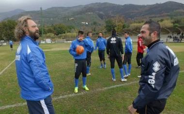 Marco Carparelli con il mister Pagliari al Comunale di Calci 