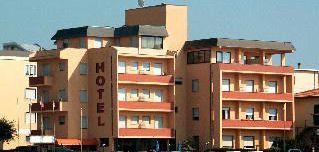 Un hotel a San Vincenzo     