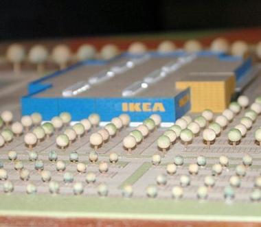 Il plastico di Ikea, a destra larea ex Galazzo 