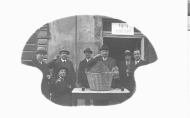 Giro tra le antiche mescite di vino