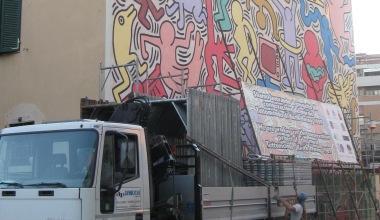 Murale di Haring, finita la pulitura