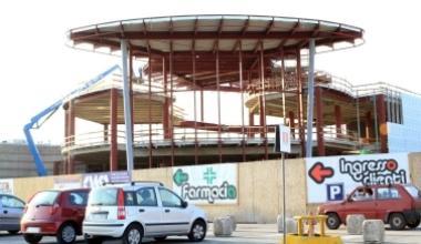 Ruba televisore all'Ipercoop: denunciato operaio del cantiere