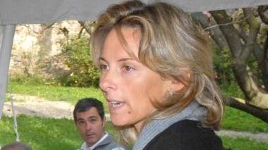 Simona Laing è alla guida di Farcom