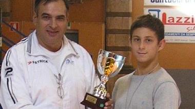 <b>PREMIATO. </b>Il giovane pesista livornese Mattia Paglino