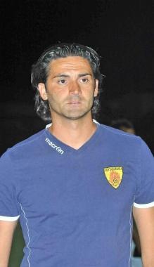 Il mister della Santabarbara Michele Montuori  