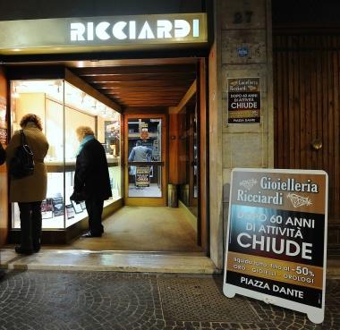 <b>RICCIARDI. </b>Chiude dopo 60 anni        