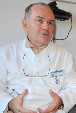 <b>PRIMARIO. </b>A fianco il dottor Edoardo Micheletti che dirige il reparto di Pediatria 