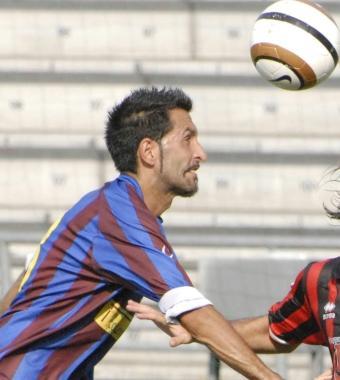 <b>PROTAGONISTI. </b>A sinistra Frediani, punto di forza della Pro Livorno Sorgenti di Balleri; a destra Nerici, uno dei ragazzi lanciati da mister Tinucci in un Antignano in gran crescita 