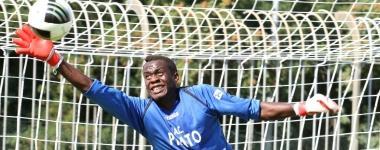 Il portiere del Prato Layeni e, sotto Lamma 