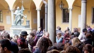 A sinistra, il Rettorato Sotto, il professor Bonaccorsi A destra, la Sapienza