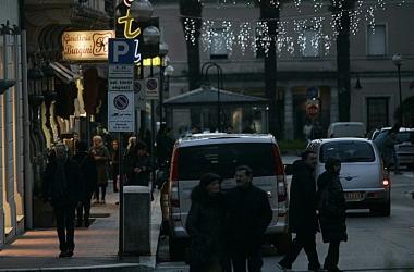 Luminarie in centro nel 2010: questanno sono leggermente diverse 