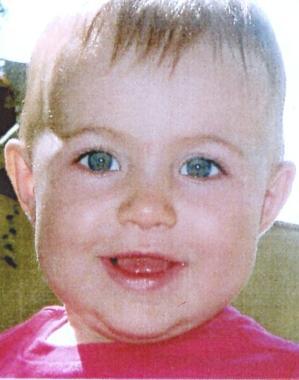  Tanti auguri a Giada che compie un anno. «Unica nel tuo sorriso, hai riempito i nostri cuori di ...