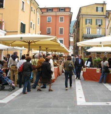 Gli ambulanti compatti: vogliamo cambiare sede