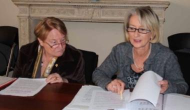 Lassessore Carla Roncaglia e Alba Procenzano 