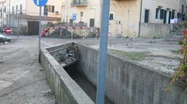 Uno dei fossi esondati nella zona di Vapelo a Marina di Campo