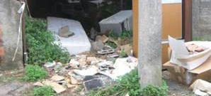 La discarica in via Carraia a San Giovanni 