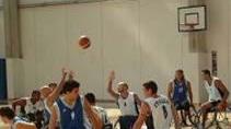 Basket in carrozzina e in alto Claudia Cavaliere