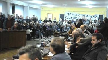 Il pubblico al consiglio straordinario sul compostaggio (Vip)