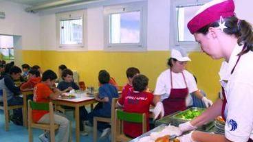 Mensa sospesa, genitori sulle barricate