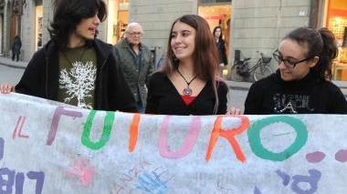 Studenti manifestano per strada
