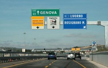 Cartelli sulla Tirrenica