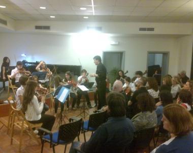 Lezione alla scuola di musica castellana     